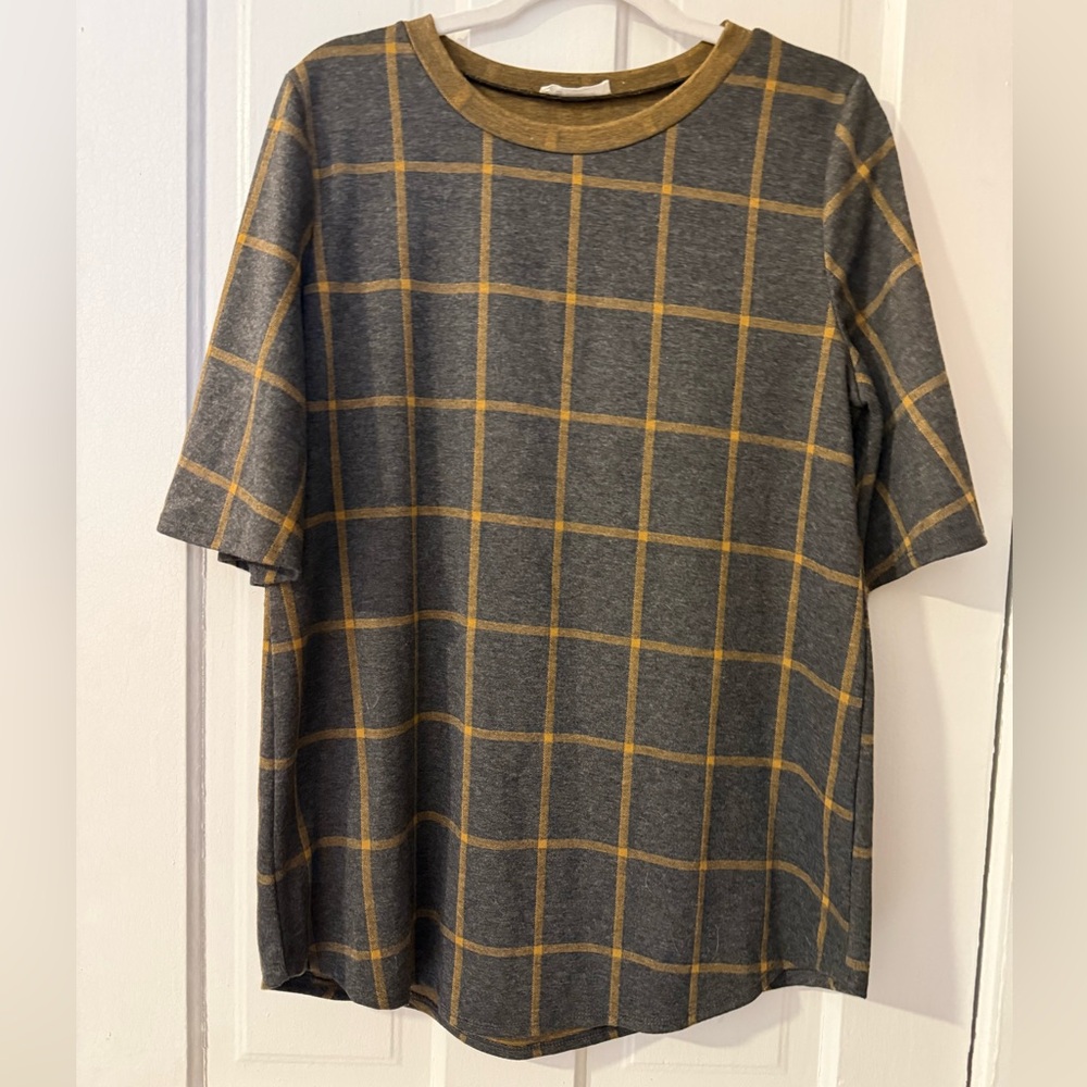 BomBom Gray and Gold Plaid Top Size L